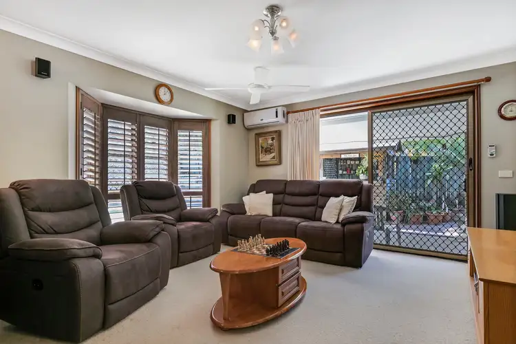 8 Diver Place, Aroona QLD 4551