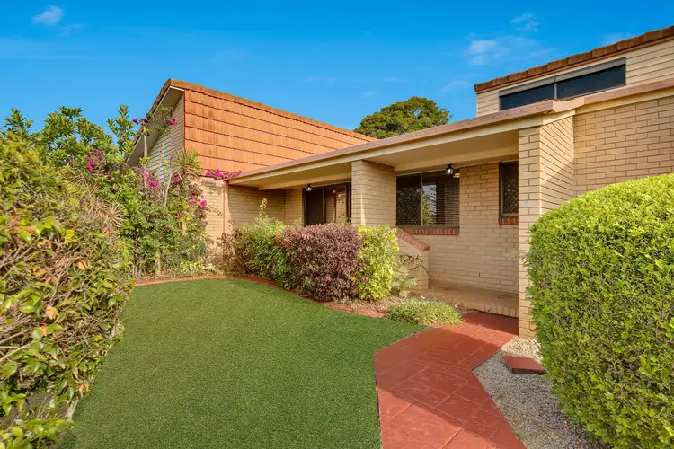 Main view of Homely townhouse listing, 2/169 Queen Street, Cleveland QLD 4163