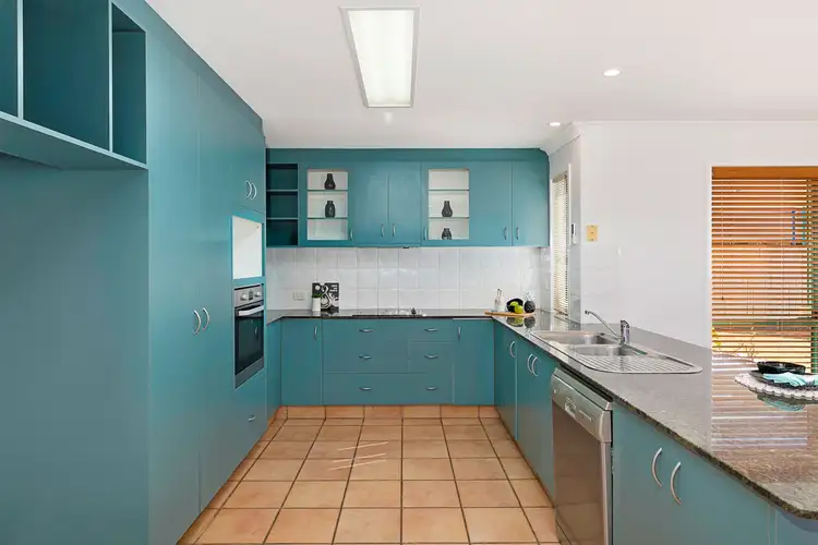 Fifth view of Homely house listing, 2 Medina Court, Ormiston QLD 4160