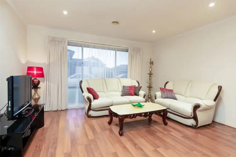 Second view of Homely house listing, 4 Vance Court, Narre Warren VIC 3805
