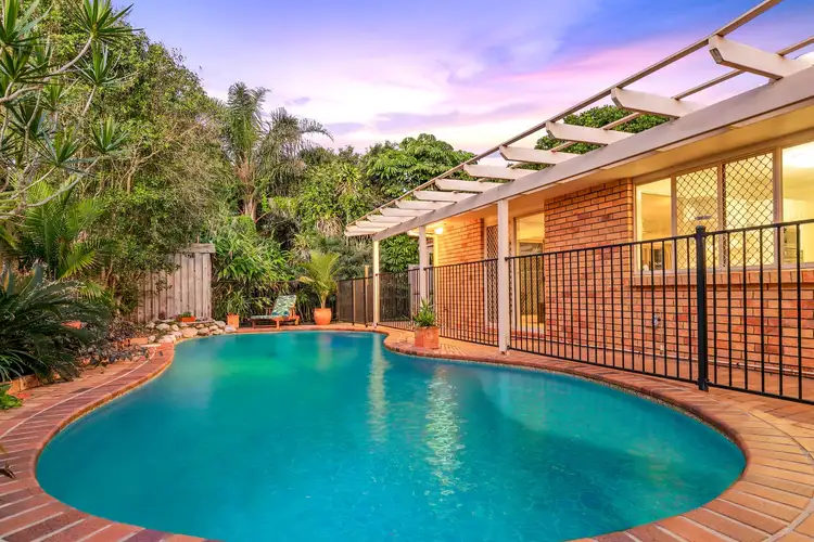 209 Oceanic Drive, Warana QLD 4575