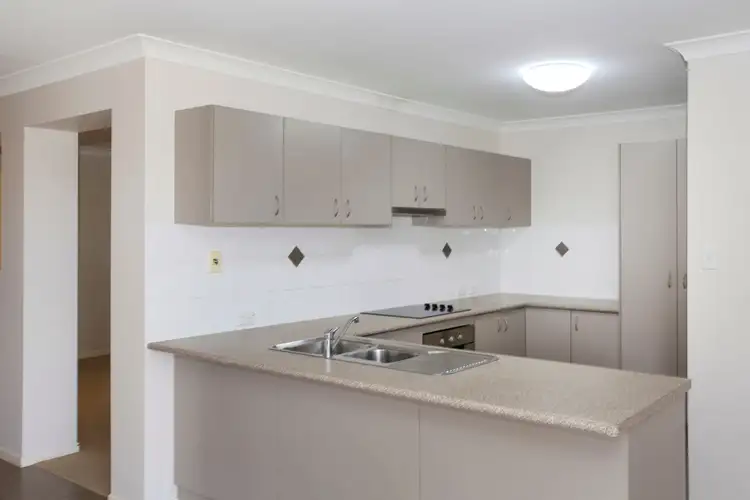 9 Eloise Place, Sumner QLD 4074