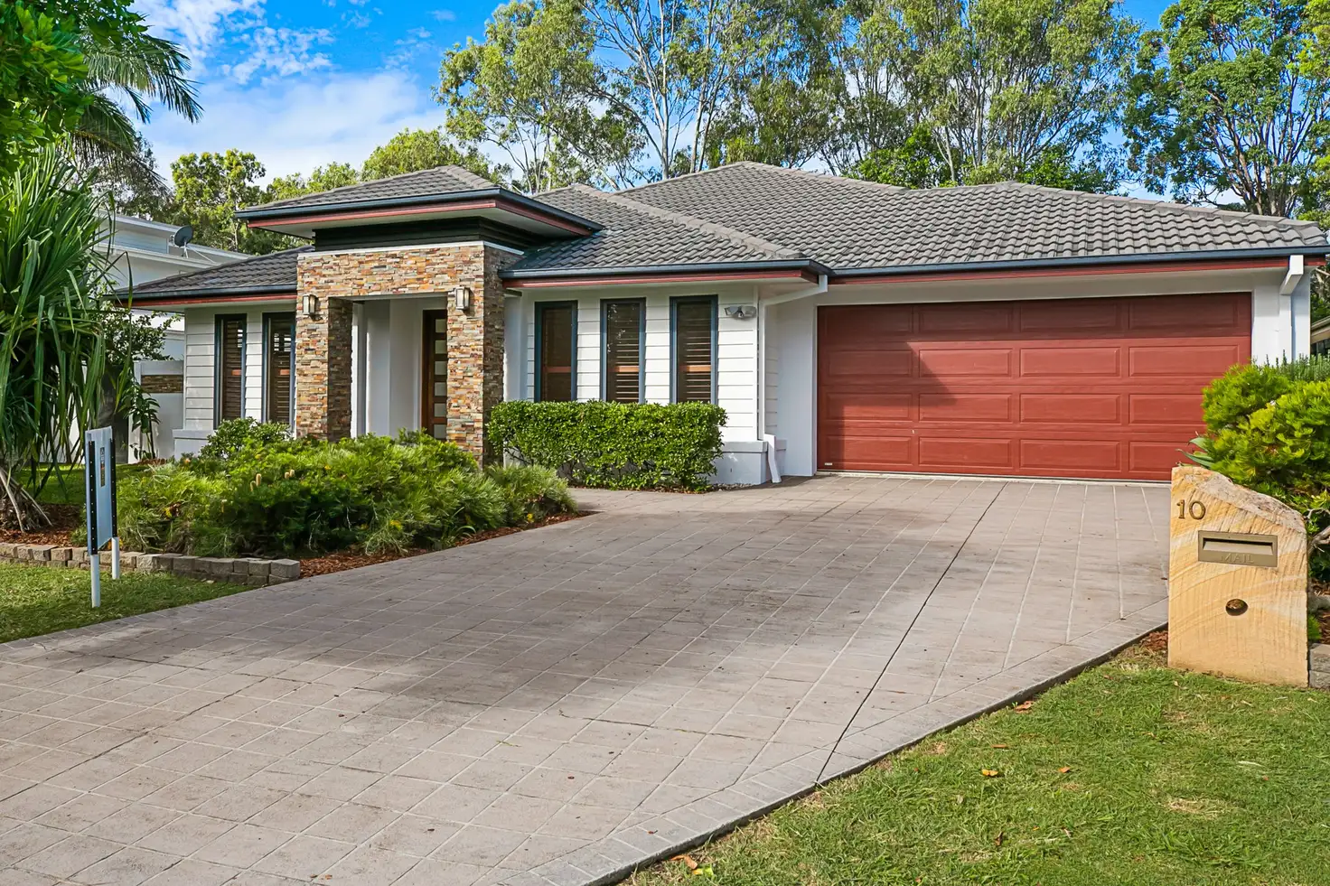 Main view of Homely house listing, 10 Casey Close, Ormiston QLD 4160