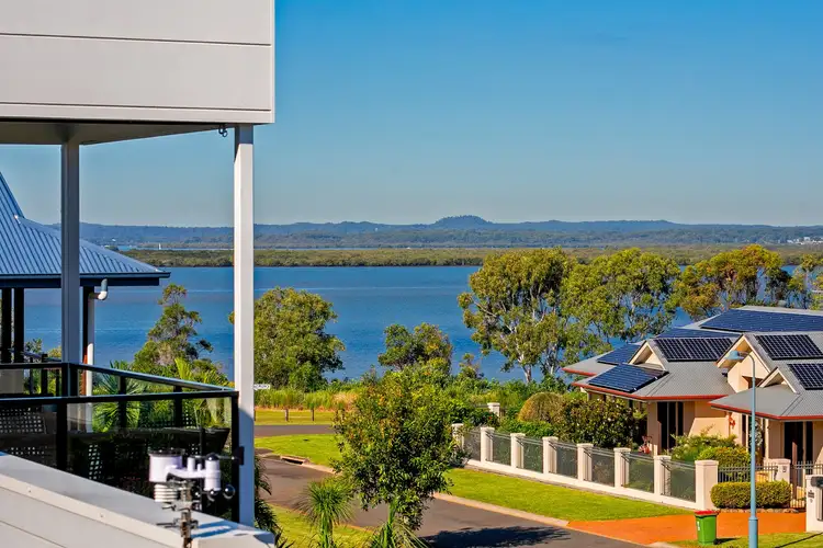 10 Haslingden Drive, Redland Bay QLD 4165