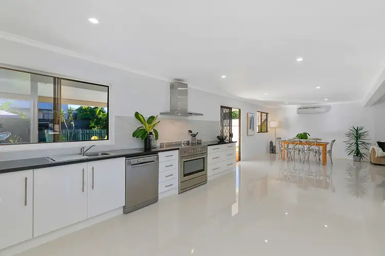11 Waterford Crescent, Ormiston QLD 4160
