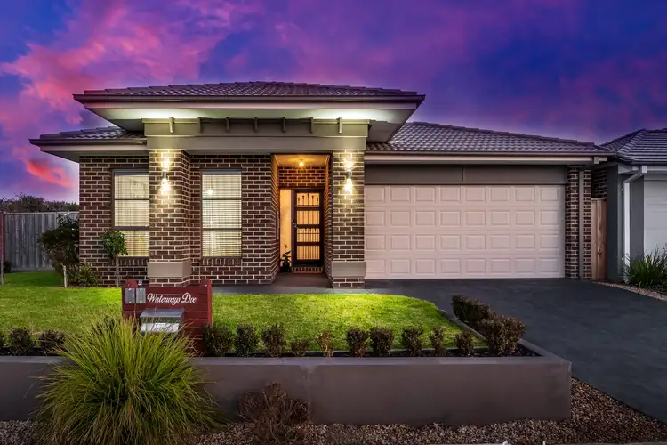 28 Waterways Drive, Cranbourne North VIC 3977