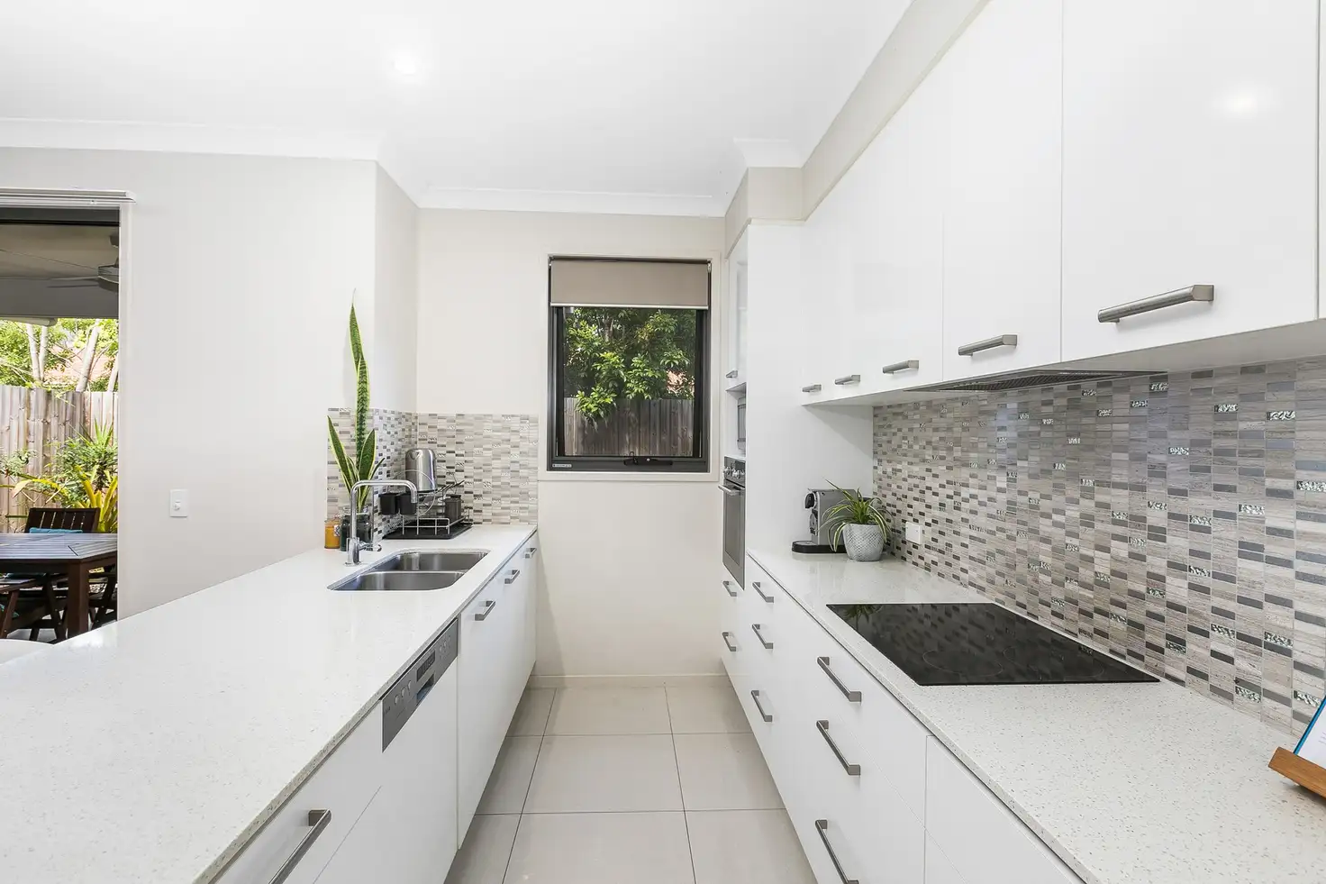 Main view of Homely townhouse listing, 5/10-12 Bainbridge Street, Ormiston QLD 4160