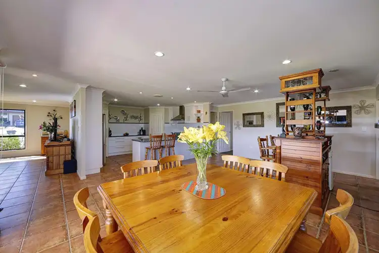 Second view of Homely house listing, 2 Linden Crescent, Qunaba QLD 4670