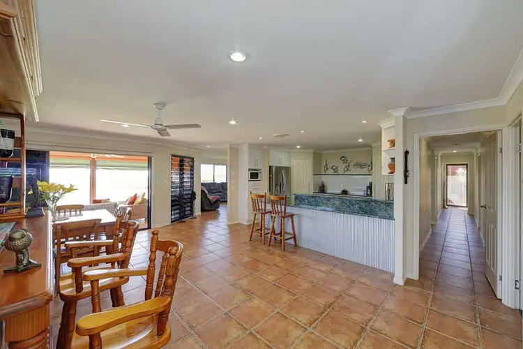 Sixth view of Homely house listing, 2 Linden Crescent, Qunaba QLD 4670