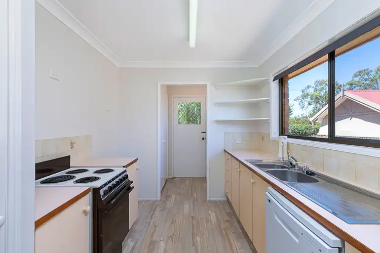 Fourth view of Homely unit listing, 2/1-3 Sunshine Drive, Cleveland QLD 4163