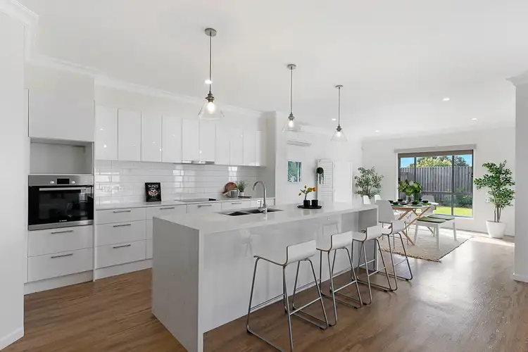 18 Somersby Court, Birkdale QLD 4159