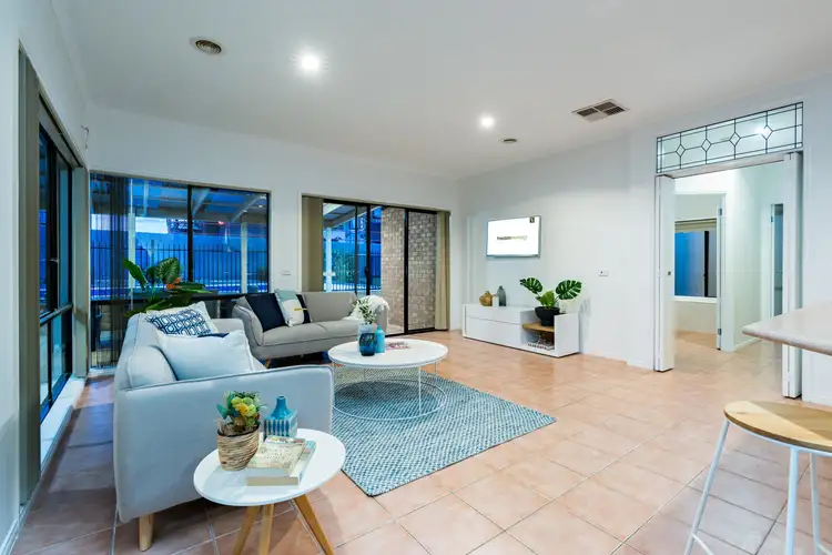 22 Sugar Bush Drive, Lynbrook VIC 3975