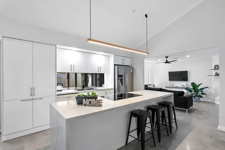 12 Riverton Drive, Wellington Point QLD 4160