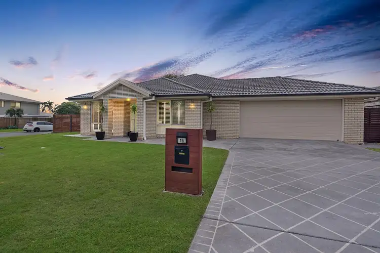 19 Minetta Street, Victoria Point QLD 4165