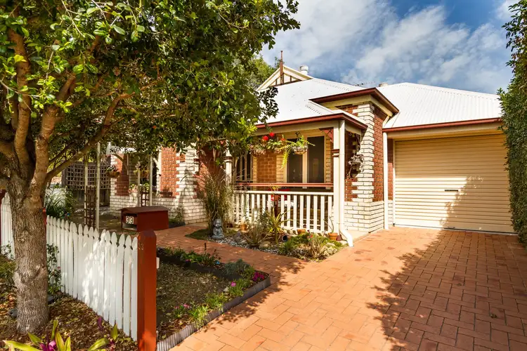 33 Mapleton Crescent, Forest Lake QLD 4078