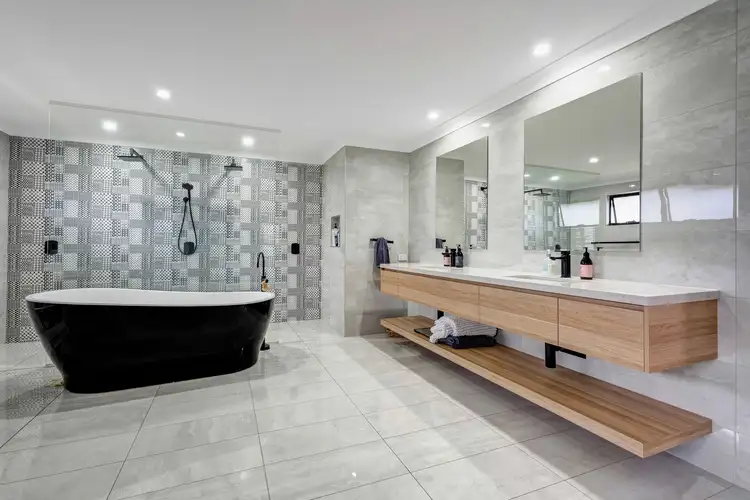 Seventh view of Homely house listing, 2 Seacrest Court, Raby Bay QLD 4163