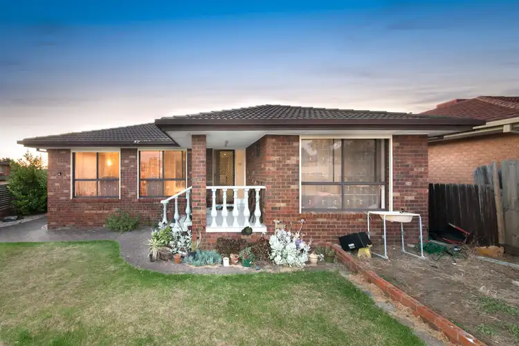 35 Tarcoola Avenue, Meadow Heights VIC 3048