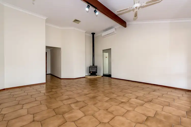 Fourth view of Homely house listing, 7 Wood Court, Leda WA 6170