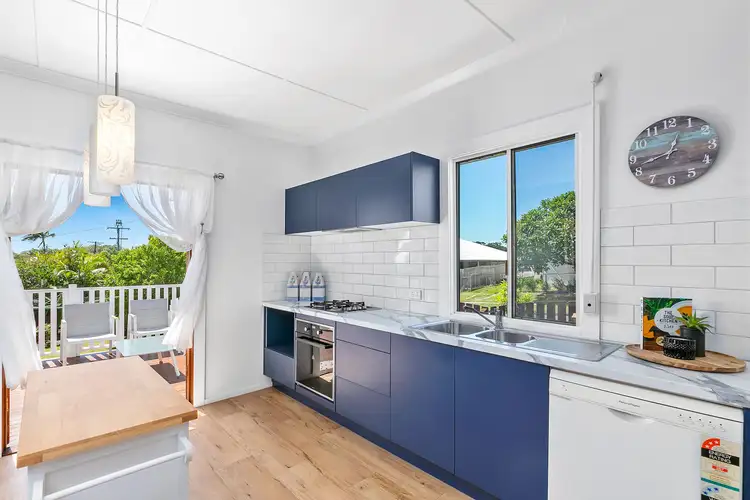 7 Sandy Camp Road, Wynnum QLD 4178