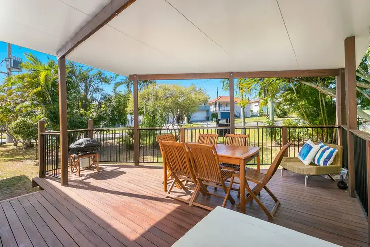 16 Claymeade Street, Wynnum QLD 4178
