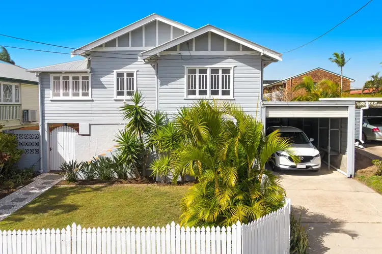 23 Tenth Avenue, Coorparoo QLD 4151