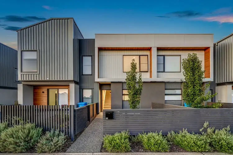 33 Villager Street, Cranbourne East VIC 3977