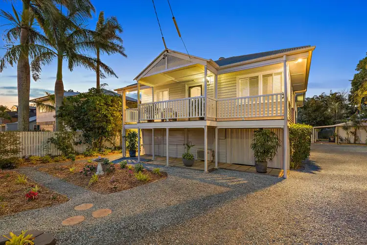 865 Esplanade, Lota QLD 4179