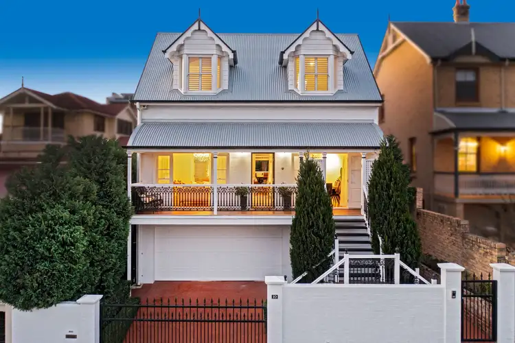 10 York Parade, Spring Hill QLD 4000