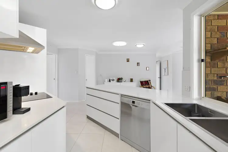 Fifth view of Homely house listing, 2 Oakblue Crescent, Kallangur QLD 4503