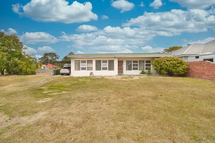 18 Liverpool Street, Shoalwater WA 6169