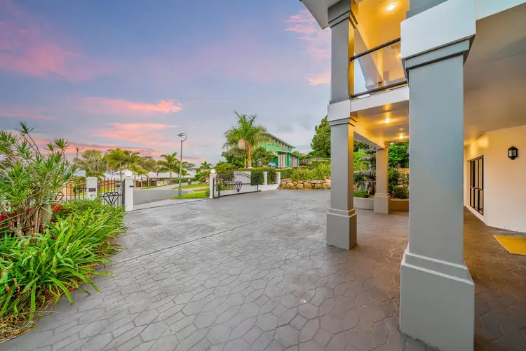 Second view of Homely house listing, 27 Saunders Place, Wynnum QLD 4178