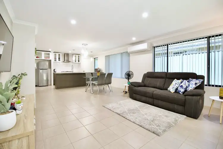 Fifth view of Homely house listing, 4 Dunbar Link, Baldivis WA 6171