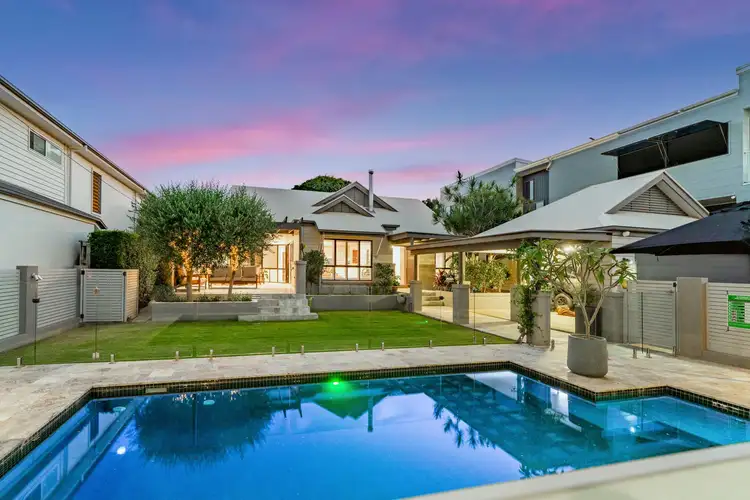 15 Bayview Street, Wellington Point QLD 4160