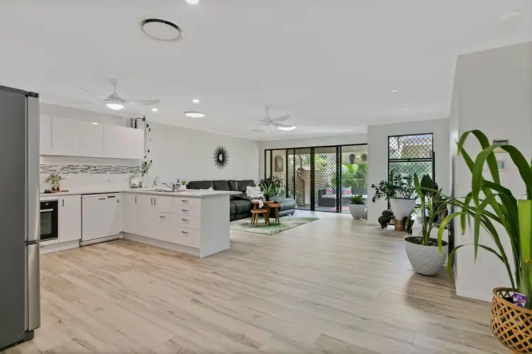 38-9A Browning Boulevard, Battery Hill QLD 4551