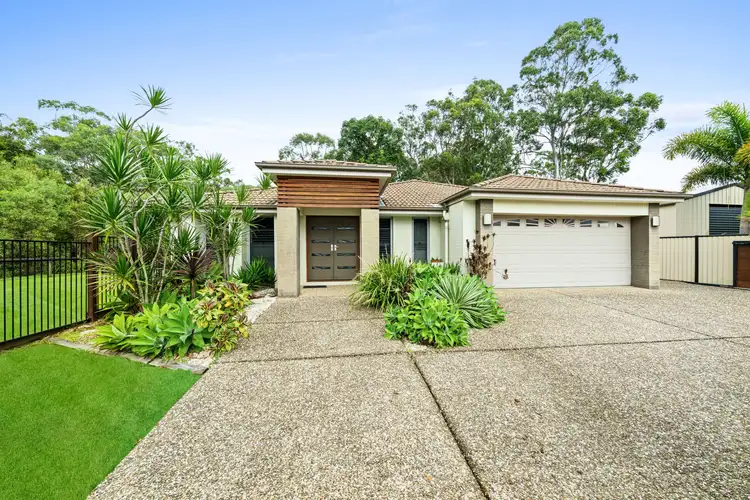 6 Emperor Drive, Redland Bay QLD 4165