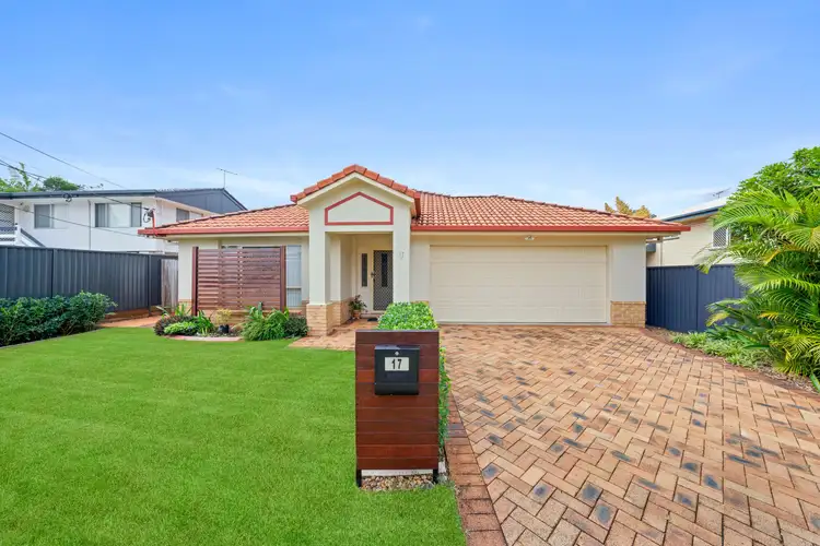 17 Maud Street, Birkdale QLD 4159