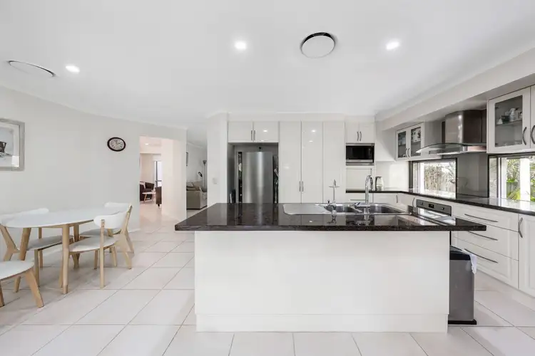 Sixth view of Homely house listing, 4 Mistral Court, Ormiston QLD 4160