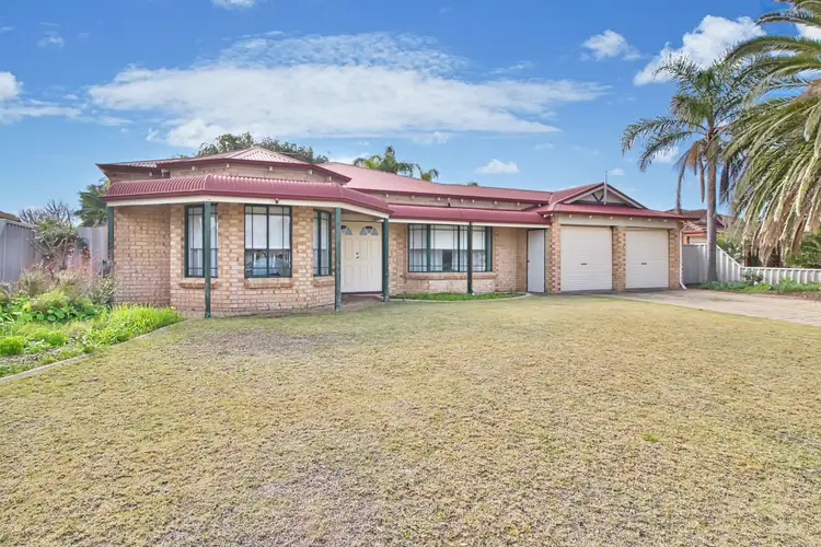 77 Triton Avenue, Waikiki WA 6169