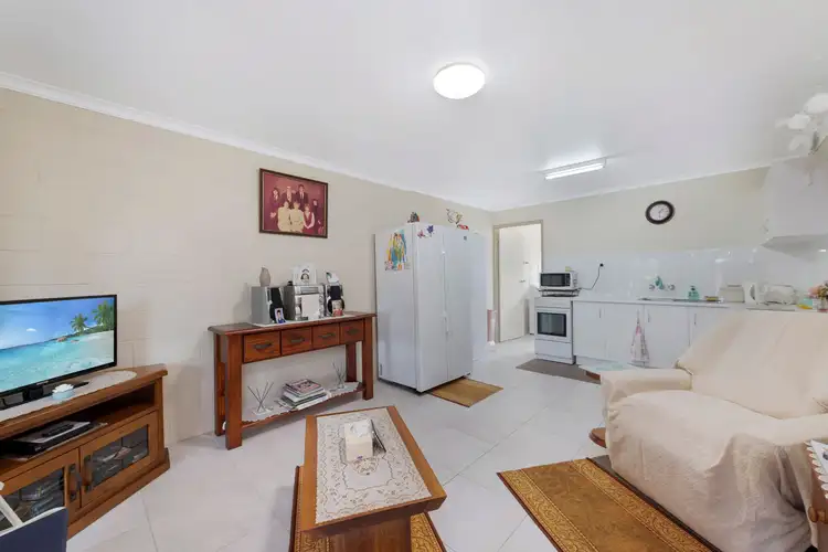 Fifth view of Homely unit listing, 1/15 Wyllie Street, Thabeban QLD 4670