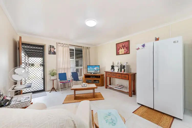 Sixth view of Homely unit listing, 1/15 Wyllie Street, Thabeban QLD 4670