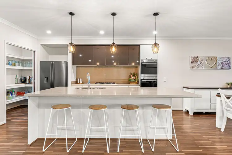 Second view of Homely house listing, 8 Vanstone Way, Redland Bay QLD 4165
