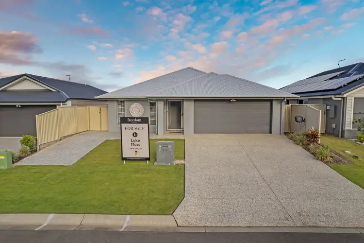 19 Jake Circuit, Redland Bay QLD 4165
