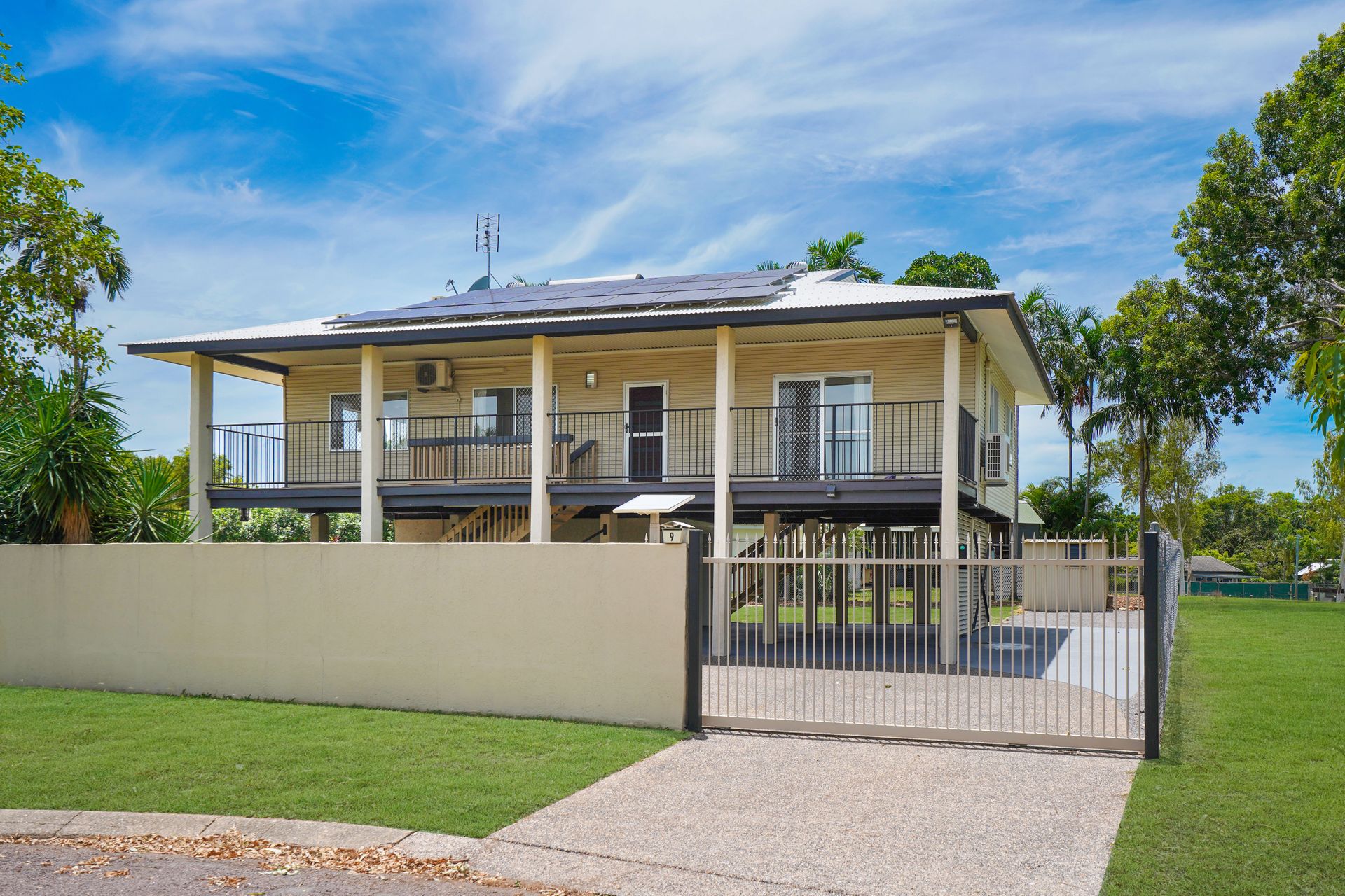 9 Politis Court, Moulden NT 830