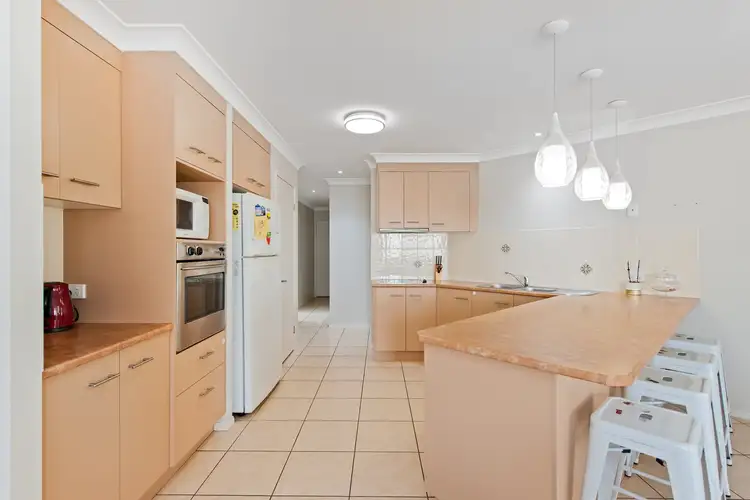 15 Lilly Lane, Birkdale QLD 4159