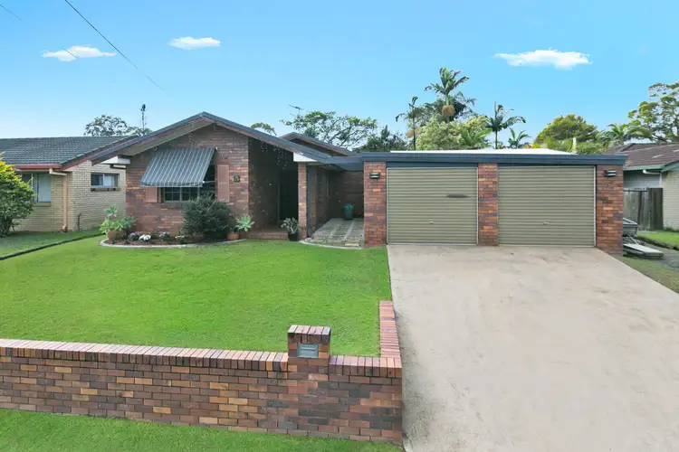 5 Downing Street, Birkdale QLD 4159