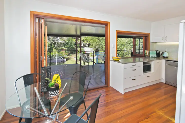 15 Parakeet Street, Birkdale QLD 4159