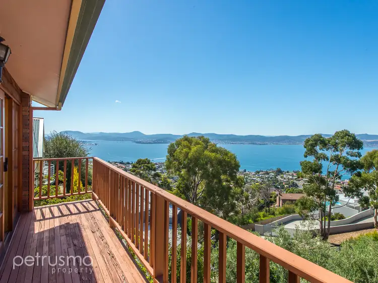 1/33 Nicholas Drive, Sandy Bay TAS 7005