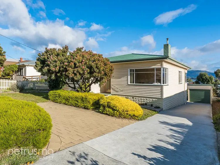 17 East Derwent Highway, Rose Bay TAS 7015