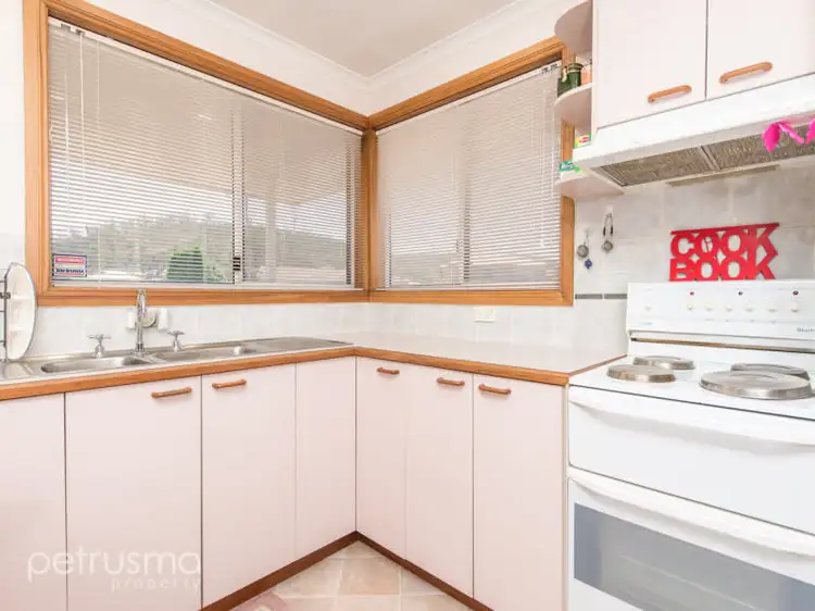 Fourth view of Homely townhouse listing, 1/9 Evergreen Terrace, Geilston Bay TAS 7015