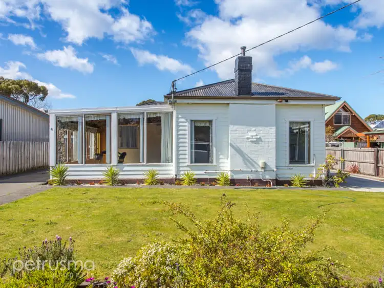 4 Alamein Avenue, Bellerive TAS 7018